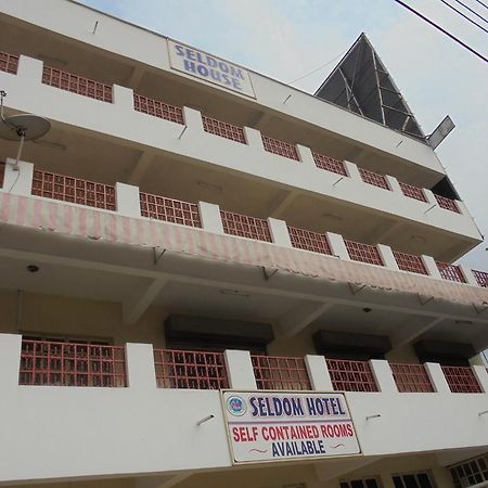 Seldom Hotel ไนโรบี ภายนอก รูปภาพ
